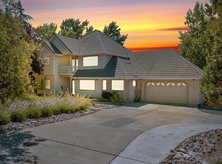 3682 Country Meadow Ct, Auburn, CA 95602
