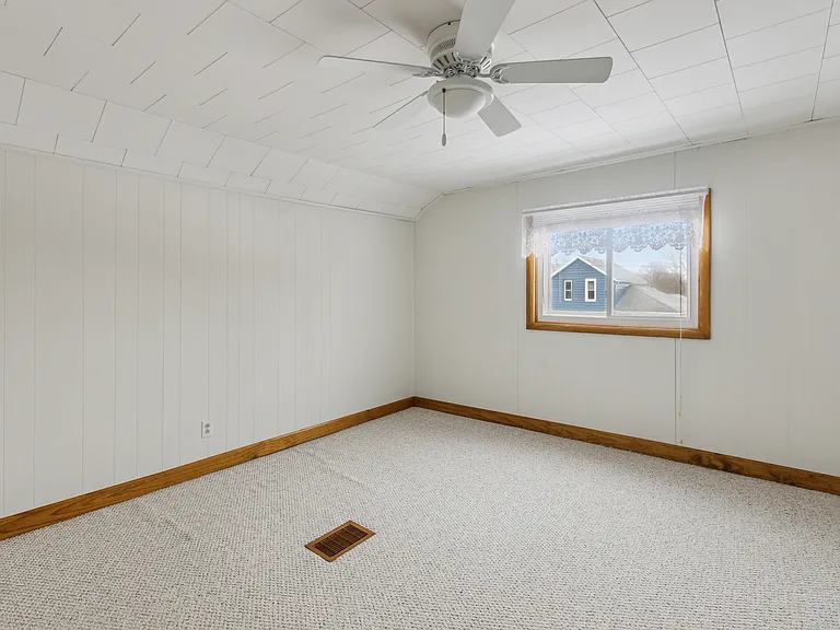 2206 S Monroe St — Photo 6