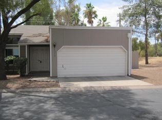 6373 N Willowbrook Dr, Tucson, AZ 85704