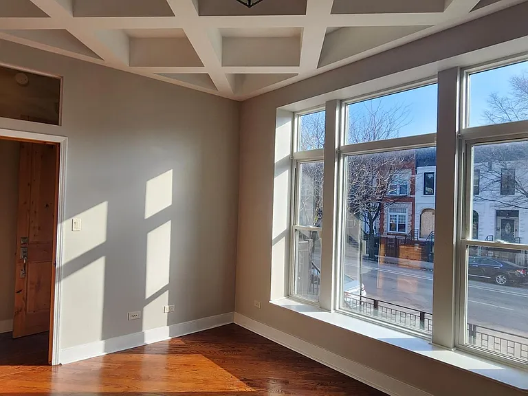 2746 W Warren Blvd #1 — Photo 1