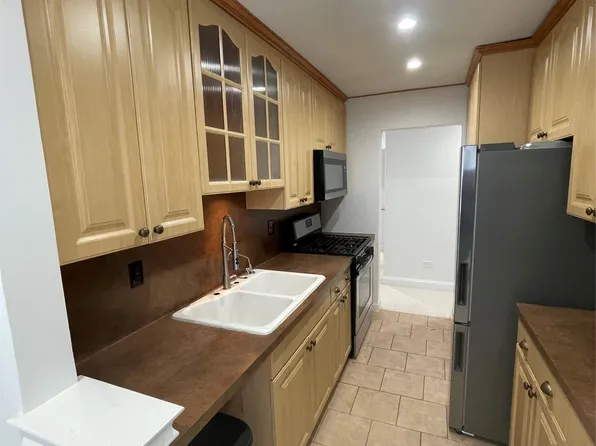 8439 153 Avenue #6E, Howard Beach, NY 11414