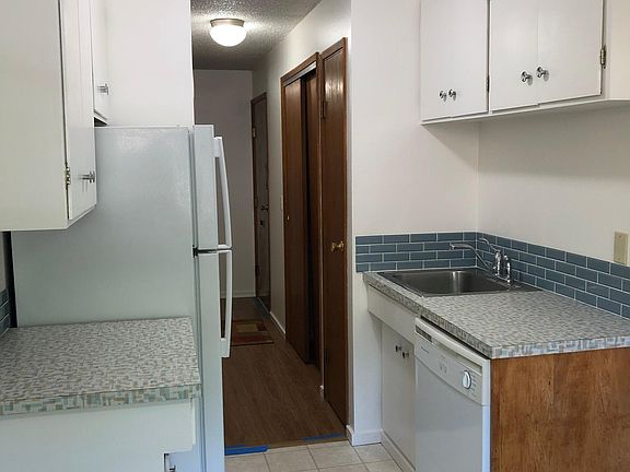 3rd image of 9400 Ravenna Ave NE APT 10