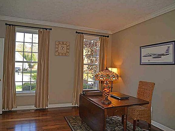 5th image of 403 Tristen Dr