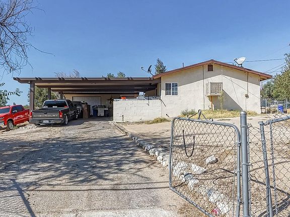 2nd image of 16483 Lorene Dr