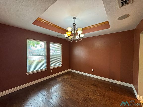 5th image of 108 Adkins Ct