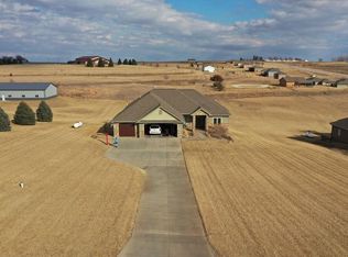 15131 Hearthstone Dr, Council Bluffs, IA 51503