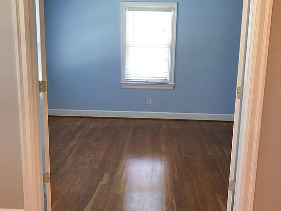 5th image of 1802 Carolyn Dr #3