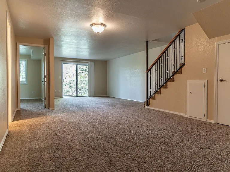 340 Denver St NE — Photo 34