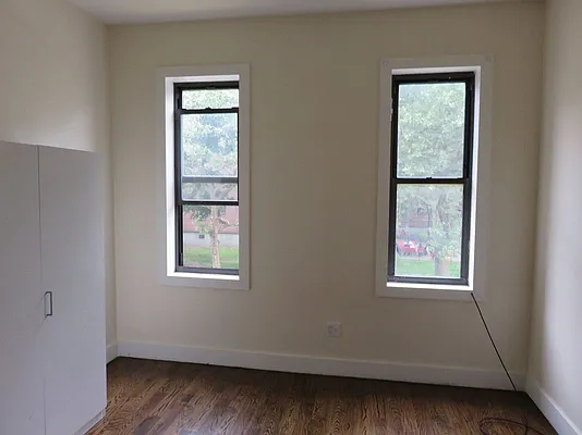 Rented by Evergreen Apartments BK | media 6