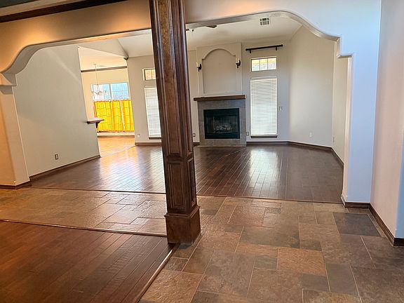 4th image of 130 Viewmont Dr