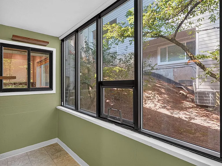 48 Eagle Crest Dr #5E — Photo 14