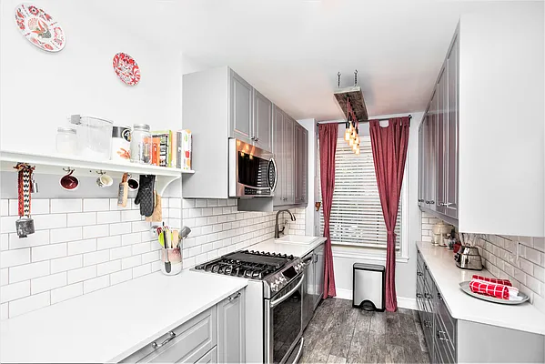 Sold by RealTegrity NY LLC | media 9