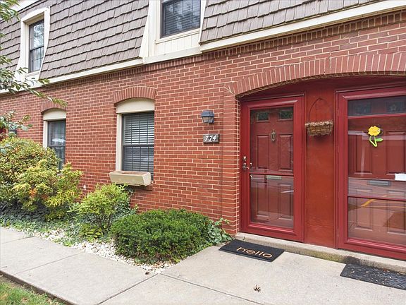 2nd image of 774 Carriage Cir