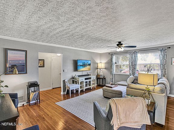5th image of 7131 ANDALUSIA Avenue