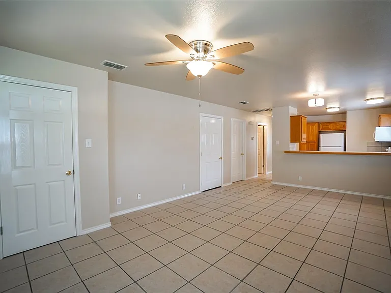 1026 W Coffin St #102 — Photo 10