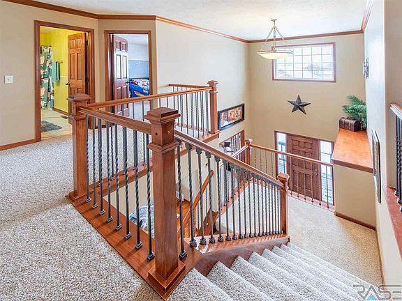 4th image of 1329 W Whitechurch Ln