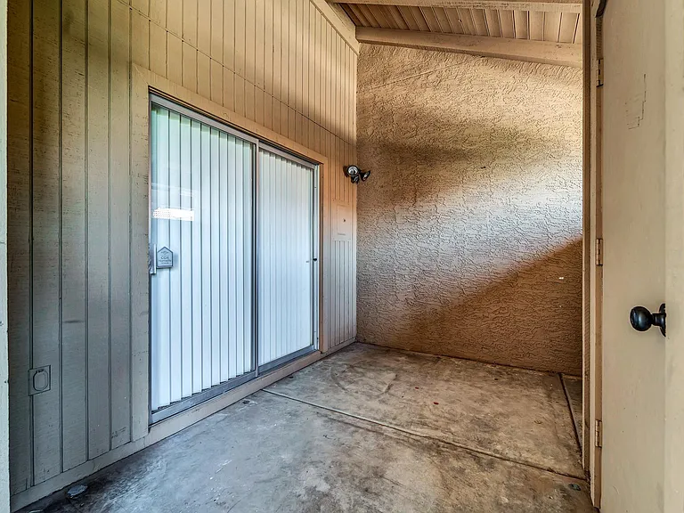317 W Hononegh Dr #7 — Photo 25