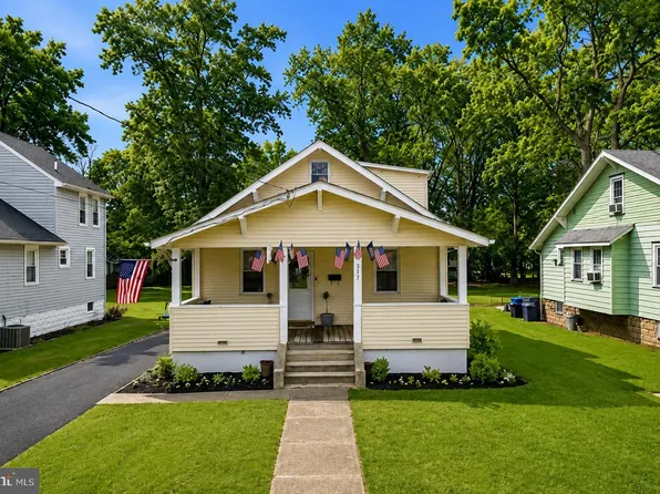 317 S Washington Ave, Moorestown, NJ 08057