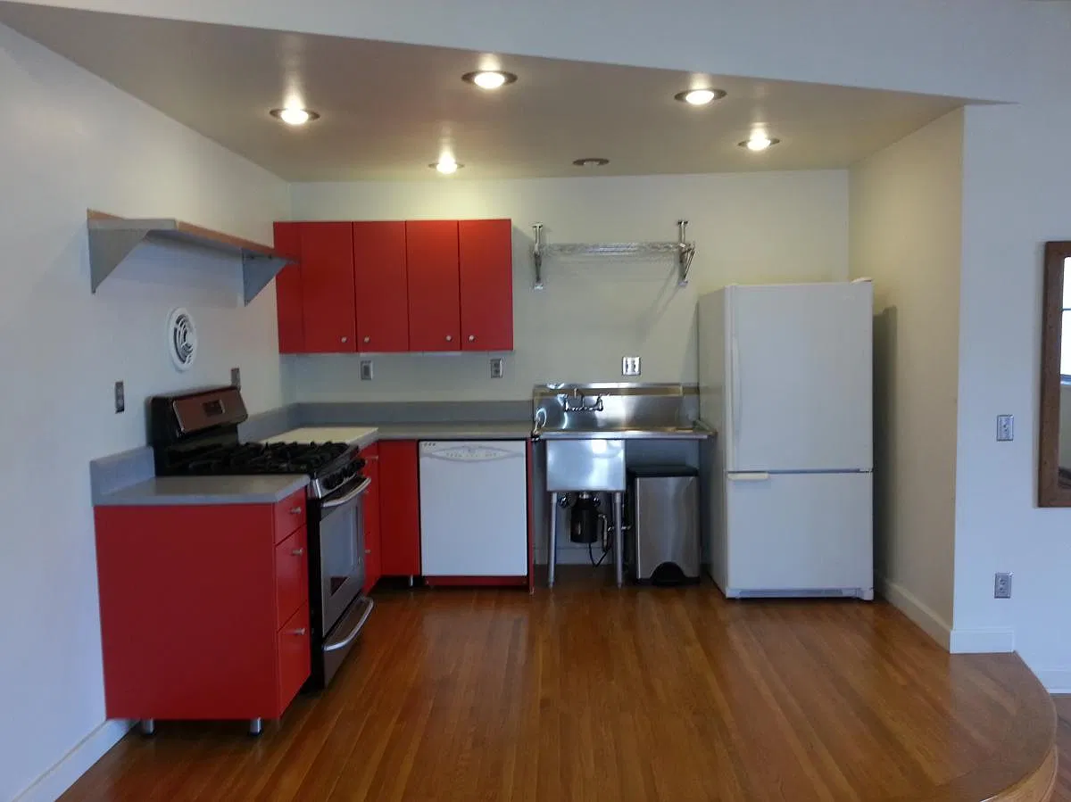 1 bed, 1008 sqft, $1,525 — Photo 3