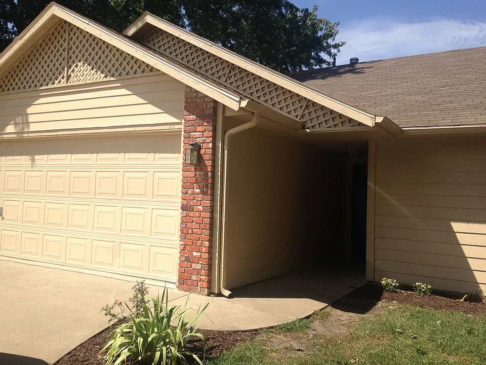 3108 W 23rd Ter