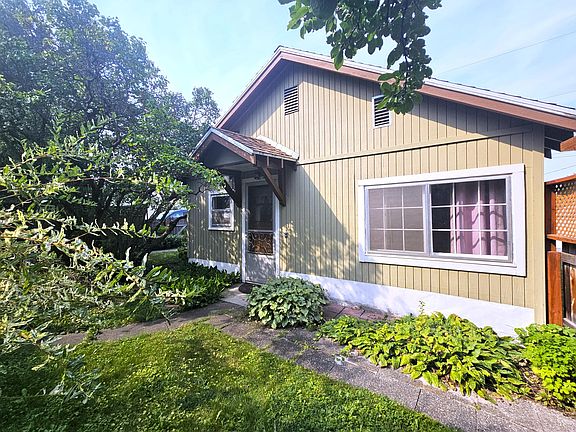 5th image of 272 S Alder St