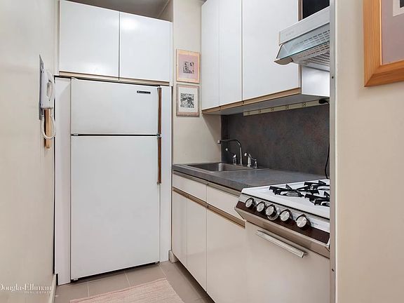 5th image of 405 E 63rd St APT 7H
