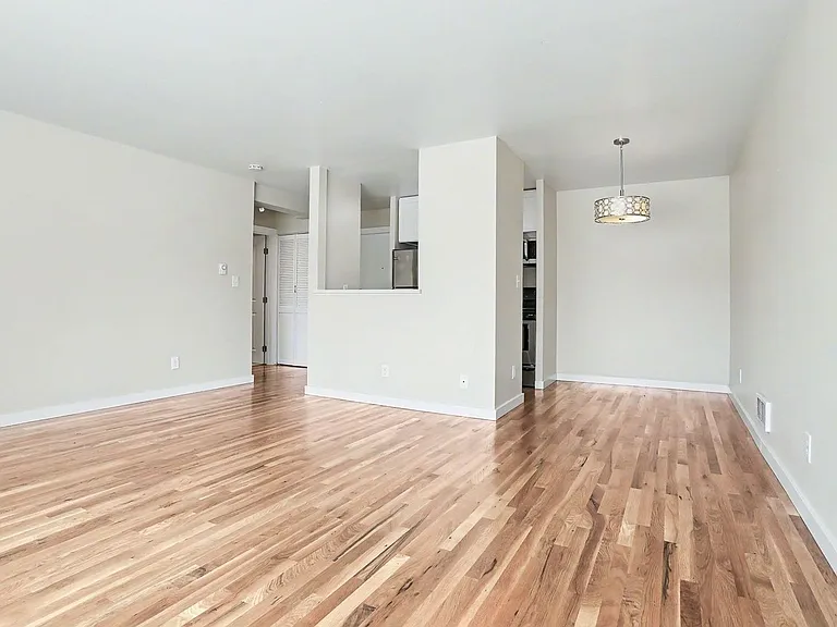1221 Apartments — Photo 16