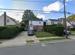77 Hamilton Rd, Hempstead, NY 11550