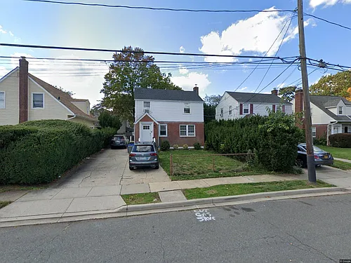 77 Hamilton Rd Photo 1