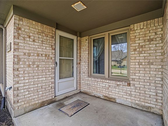4th image of 1302 Donson Cir
