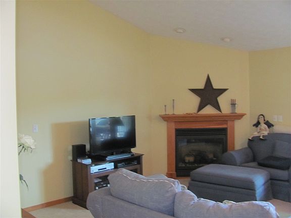 5th image of 238 Driftwood Cir