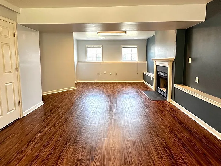 8 Scarborough Ct — Photo 20