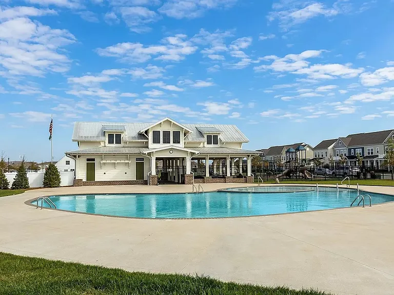 1030 Ewell Farm Cir — Photo 34
