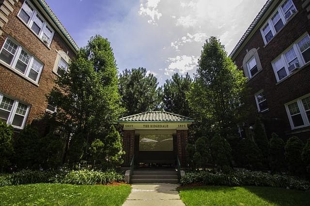 2nd image of 5925 N Paulina St APT 2W