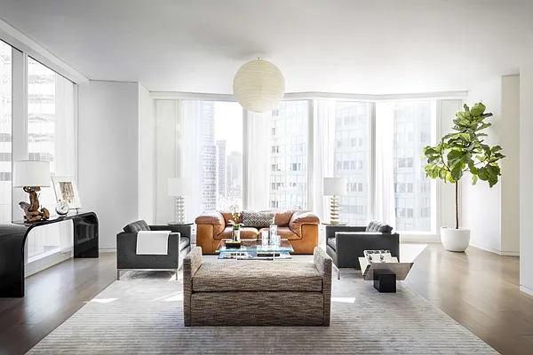 Sold by Compass | media 25