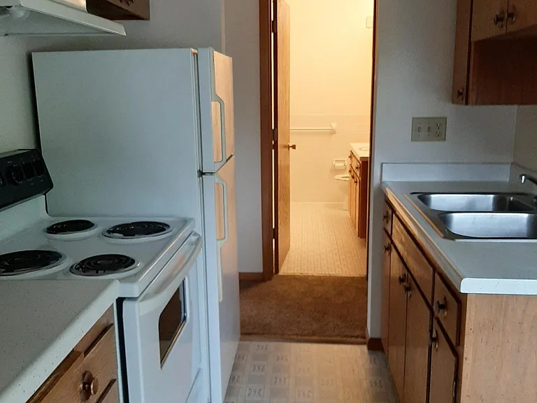 1363 County Road B W #1 — Photo 4