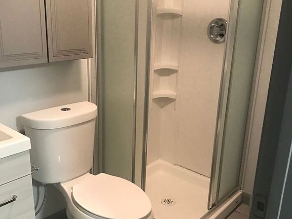 5th image of 119 E Logan St #12868168