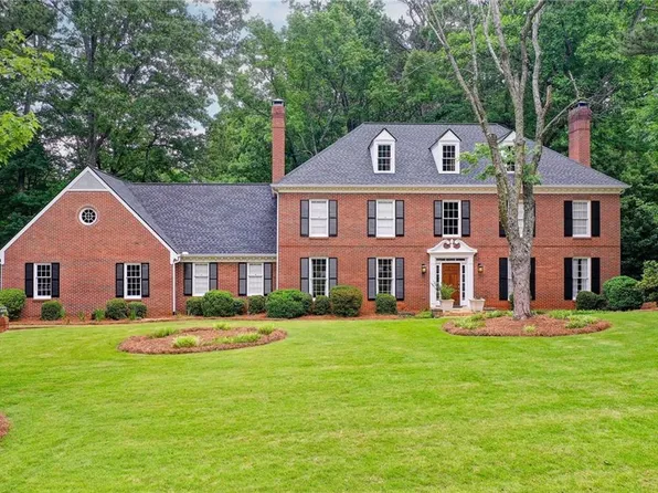 625 River Chase Point, Sandy Springs, GA 30328