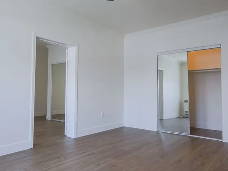 5200 Hollywood Blvd — Photo 18