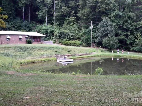 1755 F M McLean Pl, Lenoir, NC 28645
