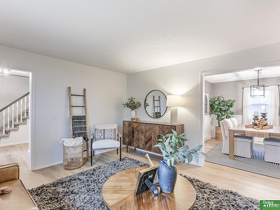 5th image of 920 Oxford Cir