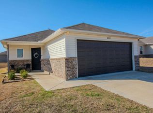 4089 Kings River Trl, Bauxite, AR 72011