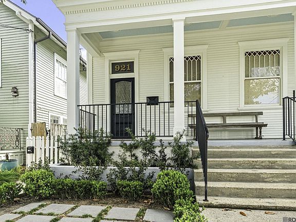 5th image of 921 Eleonore St