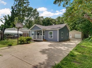 807 S Lincoln Ave, Aurora, MO 65605