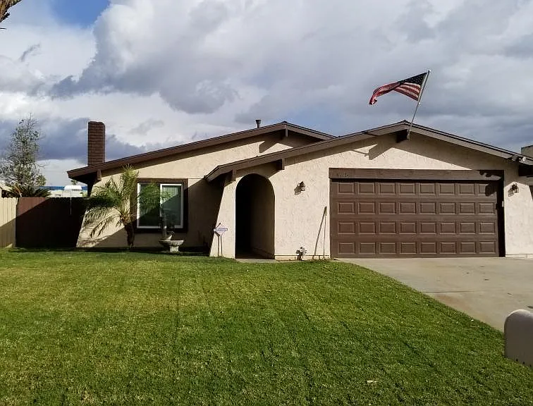 4425 Bartel Dr — Photo 1