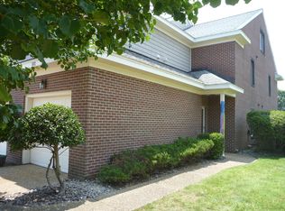 102 Genoa Dr, Hampton, VA 23664