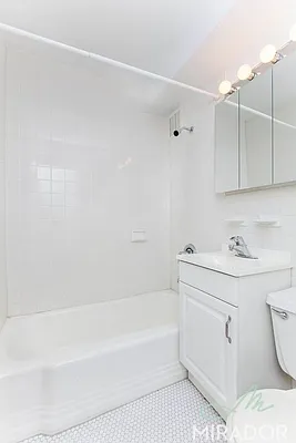 Rented by Mirador Real Estate | media 7
