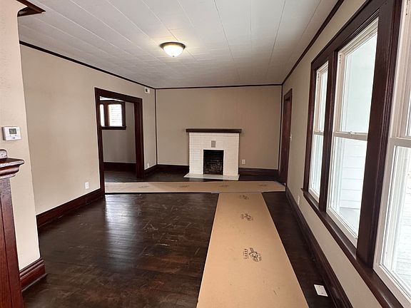 3rd image of 2712 Highlawn Ave