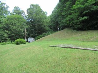 107 Deegan Dr, Charmco, WV 25958