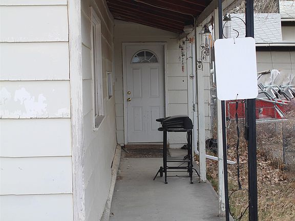 2nd image of 413 Myrtle